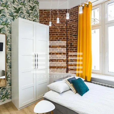 Aparthotel Boat Aparts - Dworzec Fabryczna Lodž