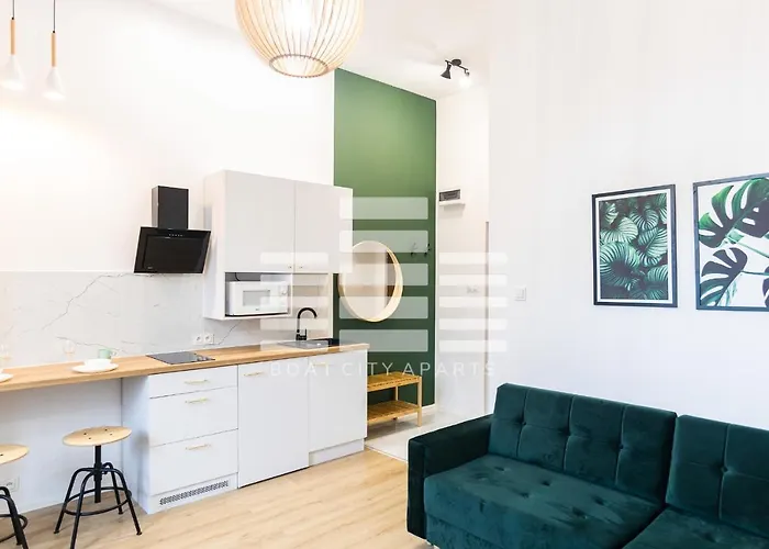 Boat Aparts - Dworzec Fabryczna 3*