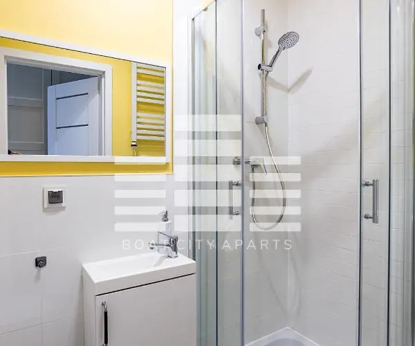 Boat Aparts - Dworzec Fabryczna 3* Łódź