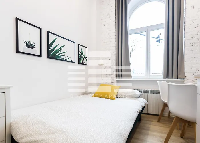 Boat Aparts - Dworzec Fabryczna Aparthotel 3*